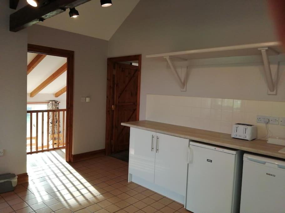 The Barn. Apartment Carmarthen Exterior photo